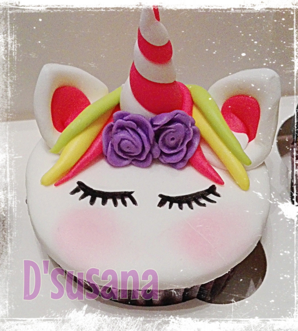 CUPCAKE UNICORNIO