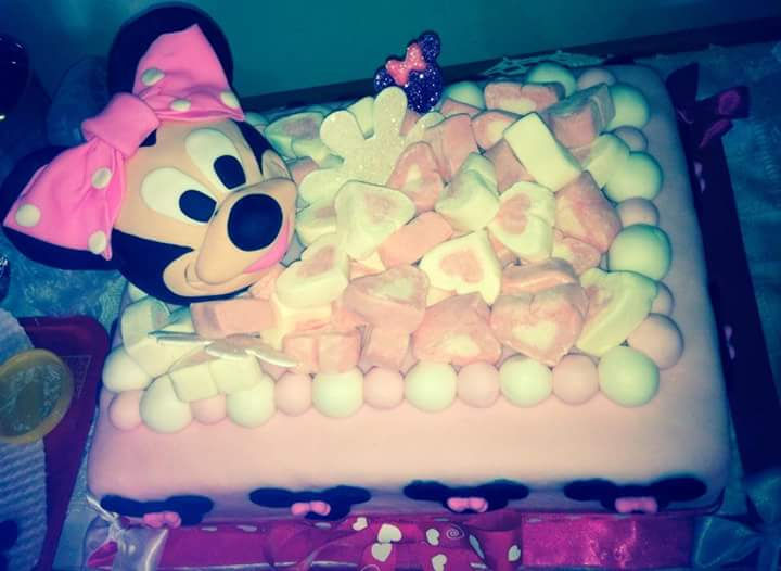 TORTA MINNIE PISCINA
