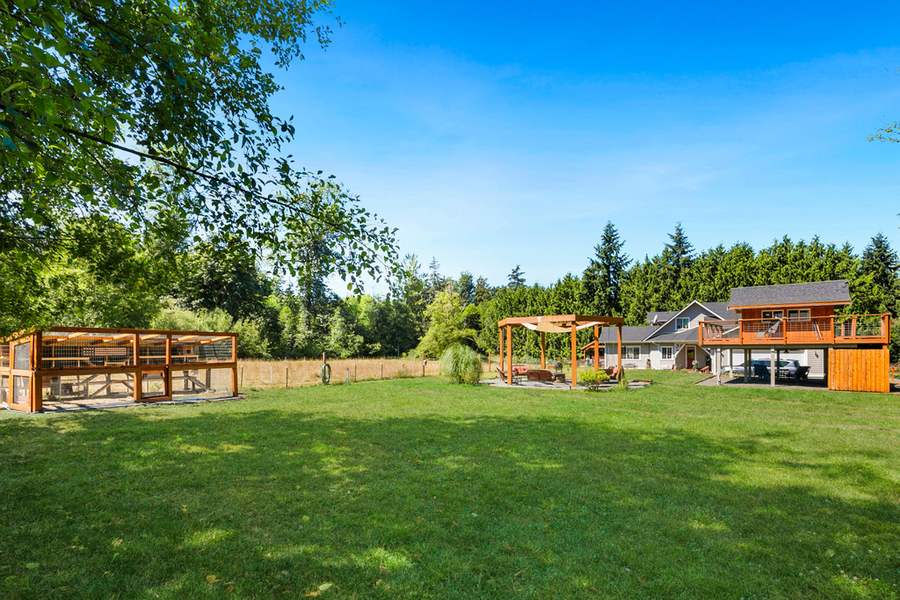 Wide open lawn and play space on the estate at The Grayson