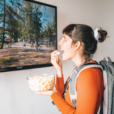 Series para viajar sin salir de casa