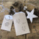 Etiquettes cadeaux Noël blanches avec enveloppes kraft personnalisées