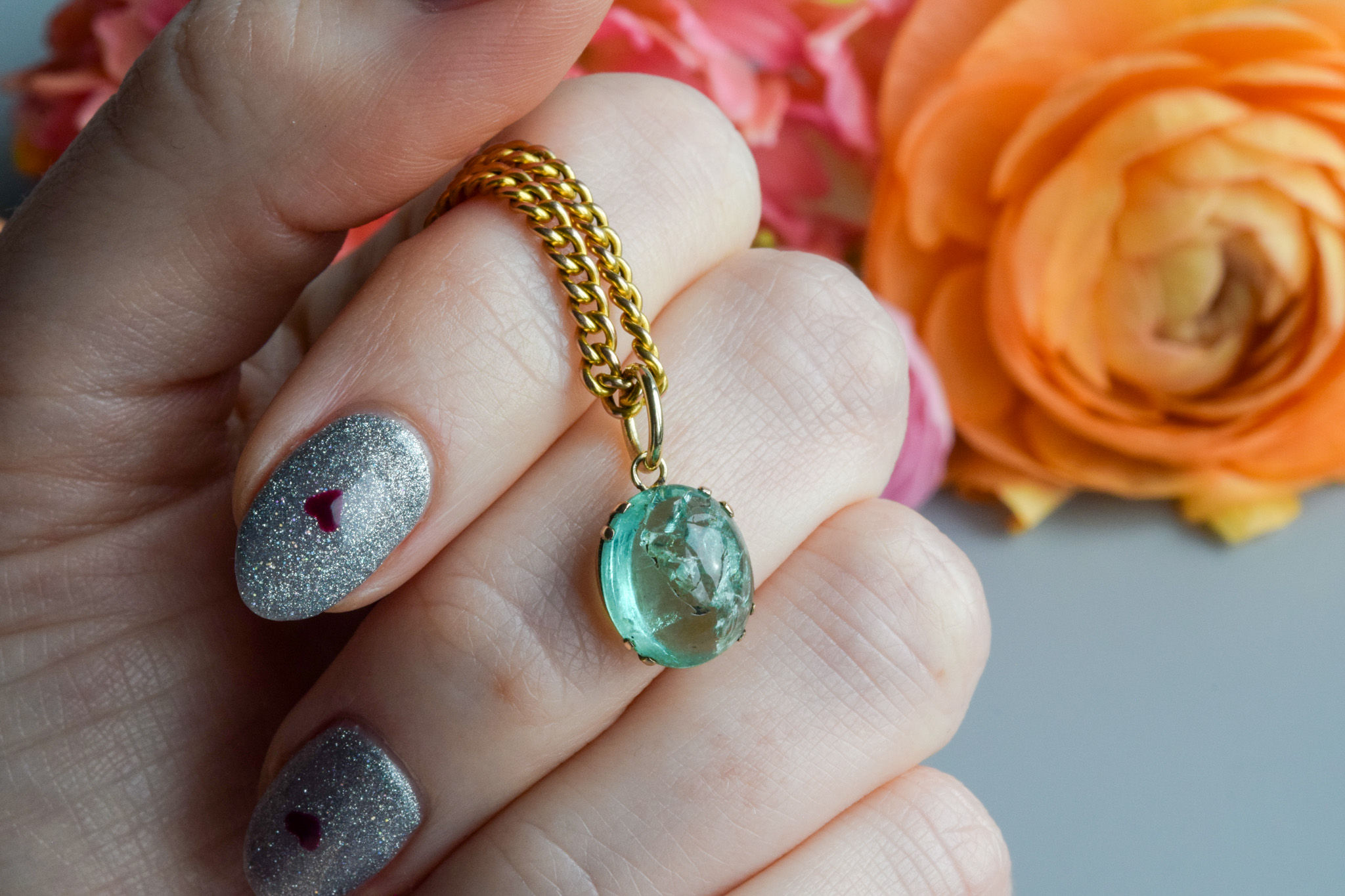 Antique Victorian Emerald cabochon pendant 9 carat Gold