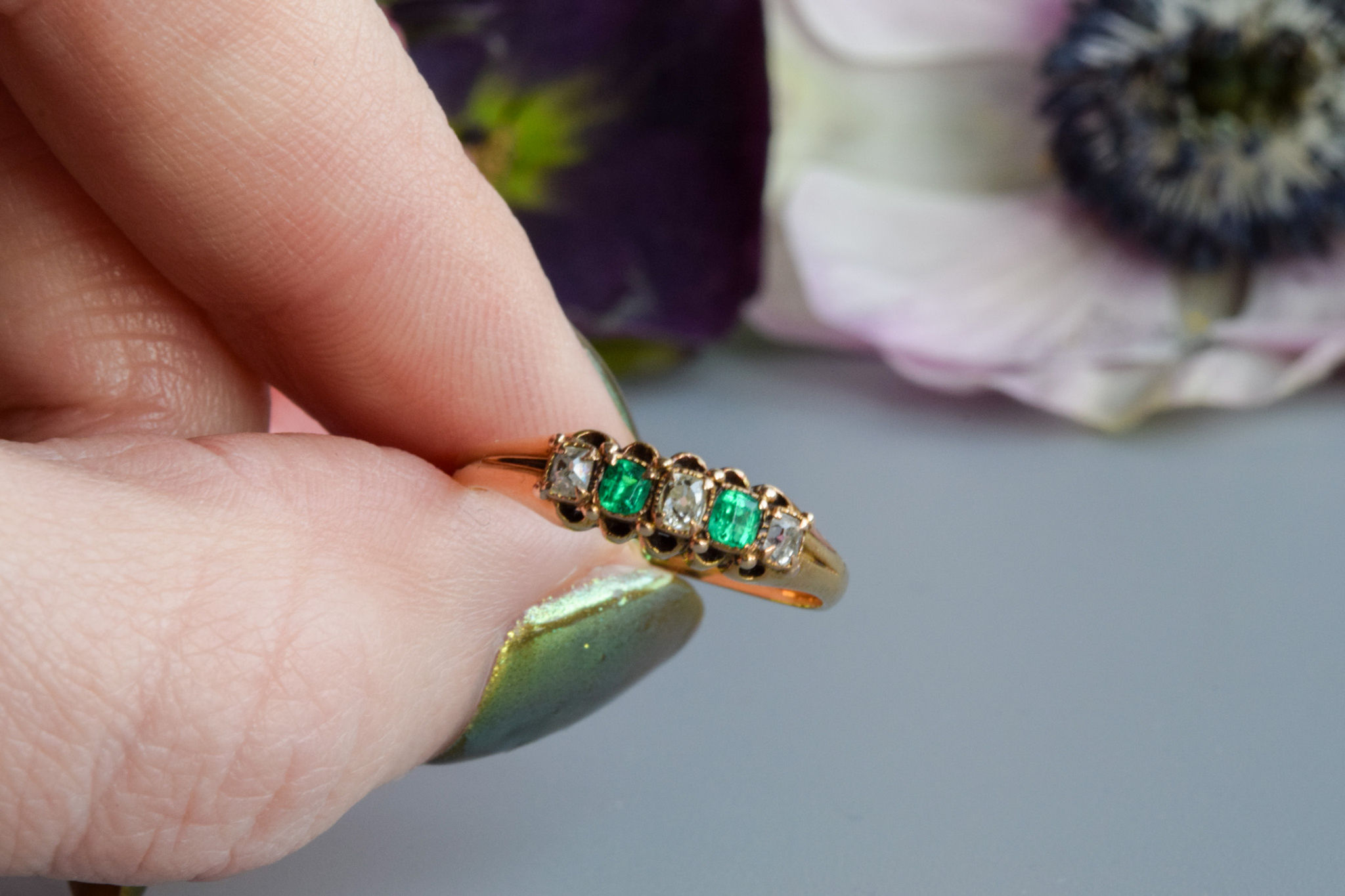 Antique Victorian emerald and cushion cut ring 15 carat gold