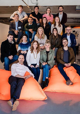 Menschen während Beiersdorf Research und Networking