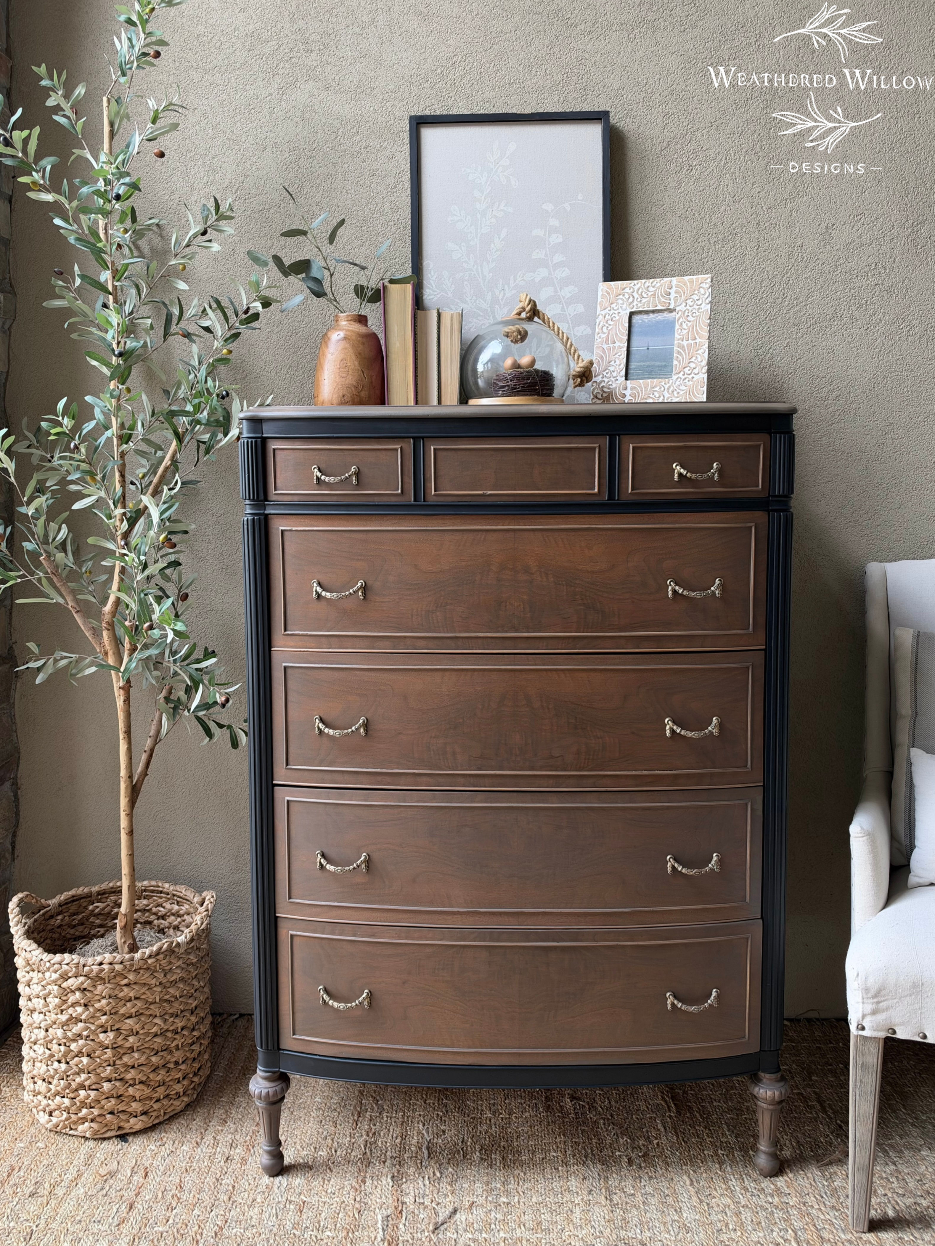 Vintage five drawer dresser