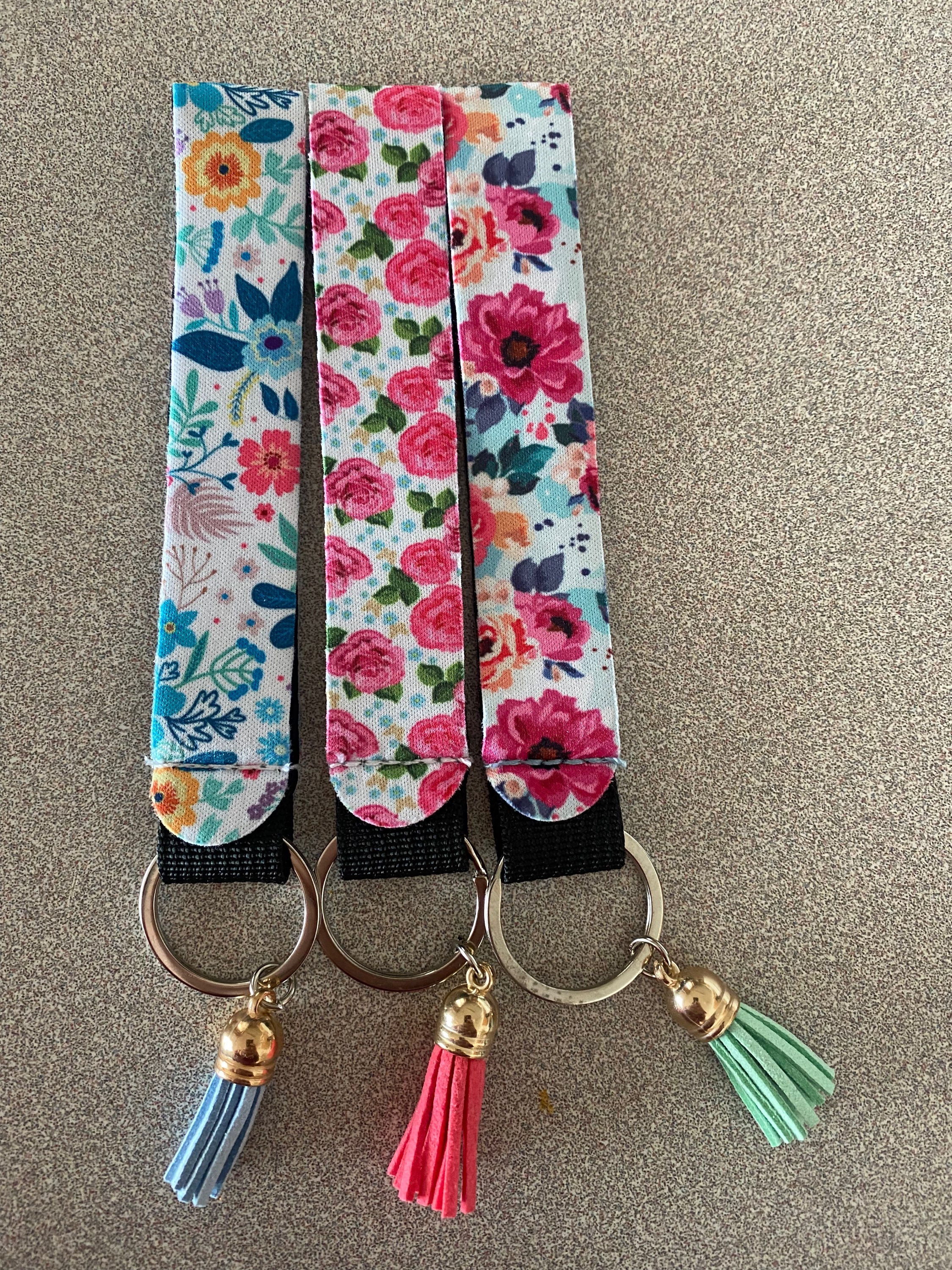 Pretty flowers wrist lanyards