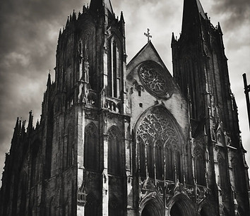 Bibel Kirche schwarz weiß.jpg