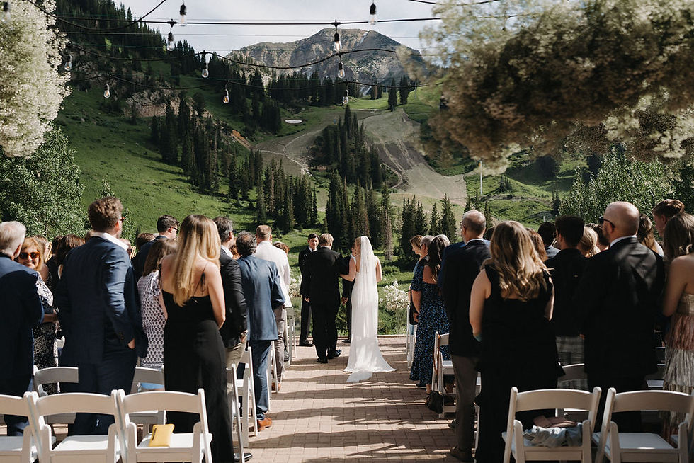 5 Mistakes to Avoid When Planning a Destination Wedding