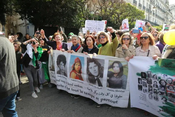 8 mars en Algérie : pendant que le président célèbre, des femmes sont en prison pour un post Facebook