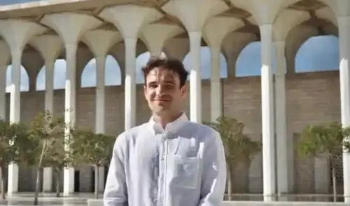 بعد صنصال : هل سيعفو الرئيس تبون عن الصحفي الفرنسي كريستوف غليز؟