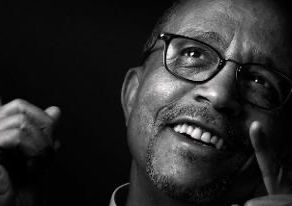 اعتبره سكان منطقة القبائل "خطاب عنصري": الروائي ياسمينة خضرا يقدم اعتذاره