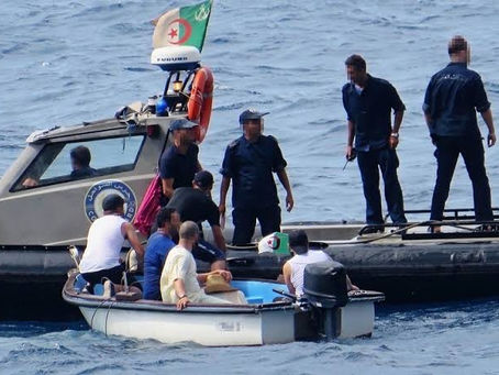 الجزائر: تفكيك شبكتين لتنظيم الهجرة غير الشرعية في عين تموشنت وتوقيف 16 شخصًا