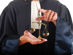 Algérie : Les avocats sommés de se taire !