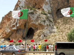 L'Algérie rouvre brièvement la frontière de Colonel Lotfi pour rapatrier 22 migrants marocains