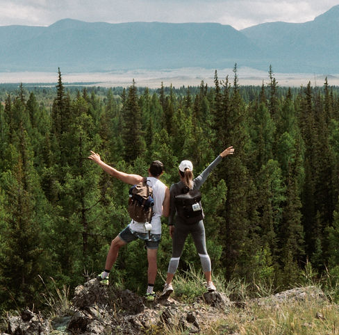male and female hikers.jpg