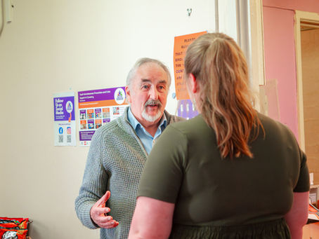 two people having a conversation