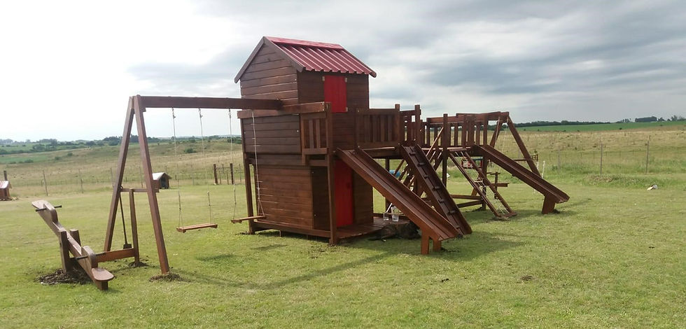 Miniatura: Casita, puentes, torres, hamacas