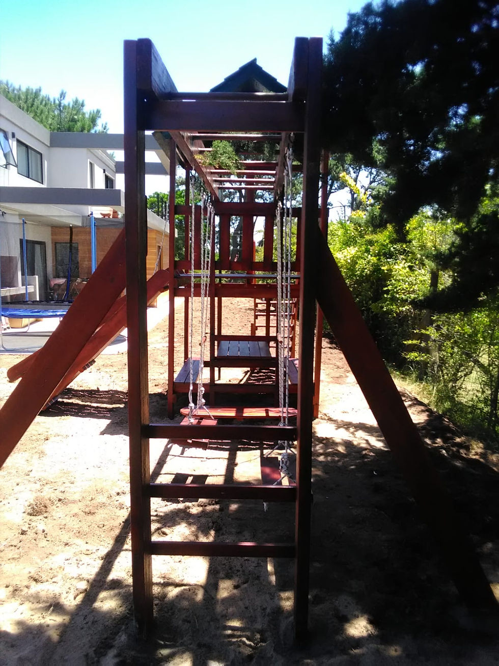 Miniatura: Torre, trepador, tobogan, hamacas