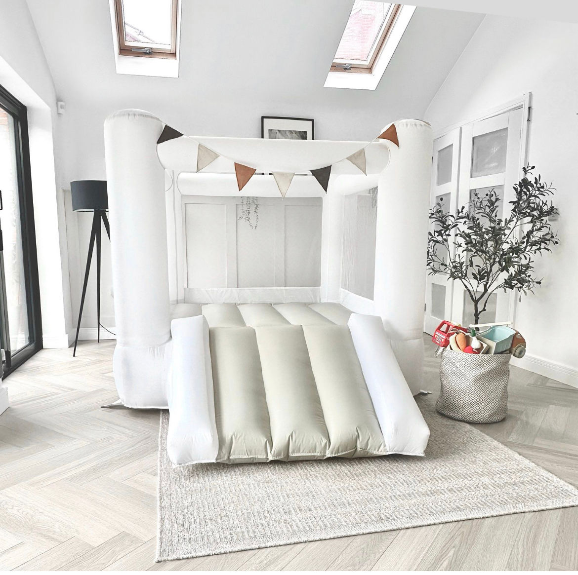 Bounce House - The Neutral Bounce 