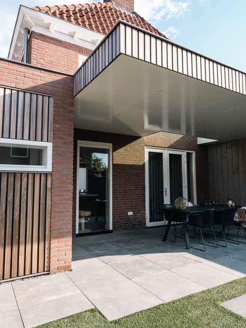 Uitbreiding leefkeuken met overkapping