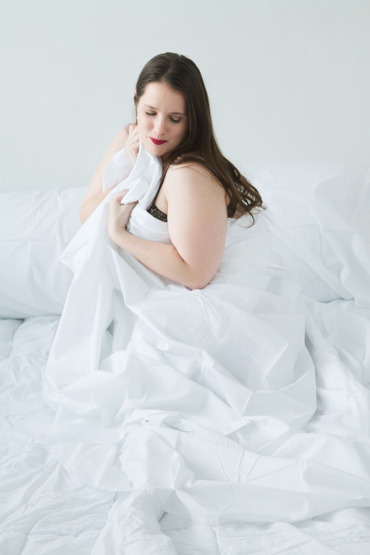 Curvy Girl Boudoir Photography, Boudoir Photo Idea