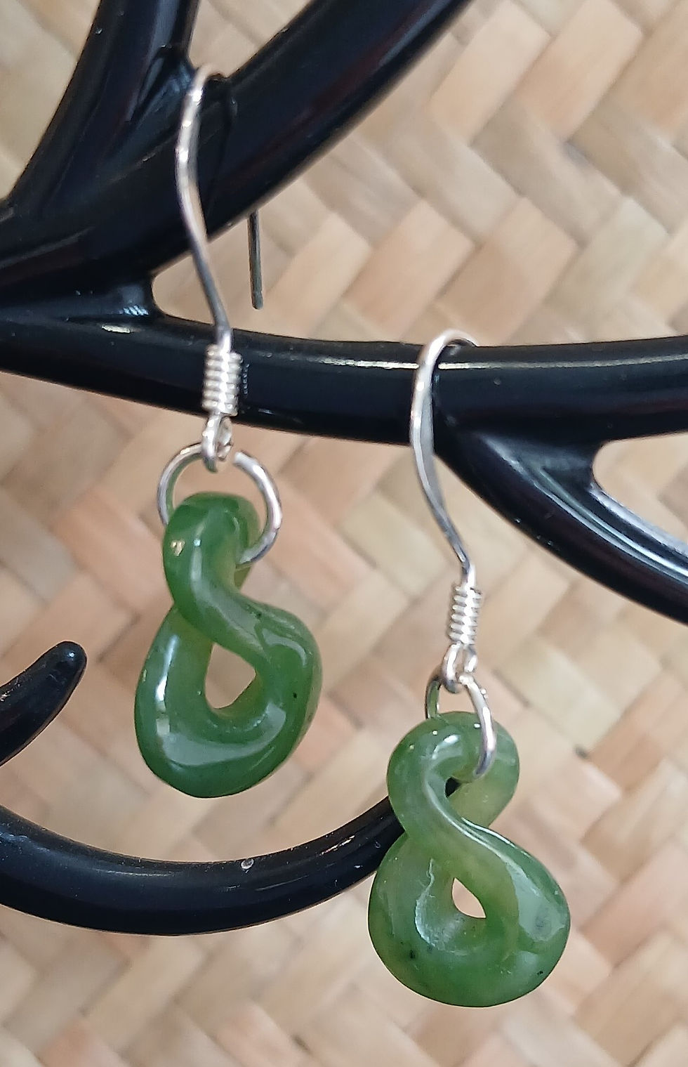 Thumbnail: Single Twist Earrings ET3005
