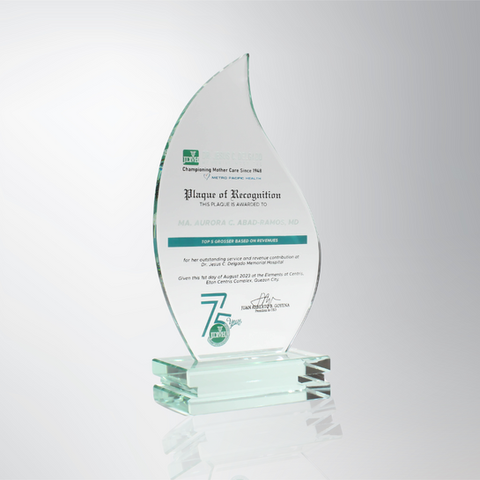 single-body-glass-plaque-with-double-layered-glass-base