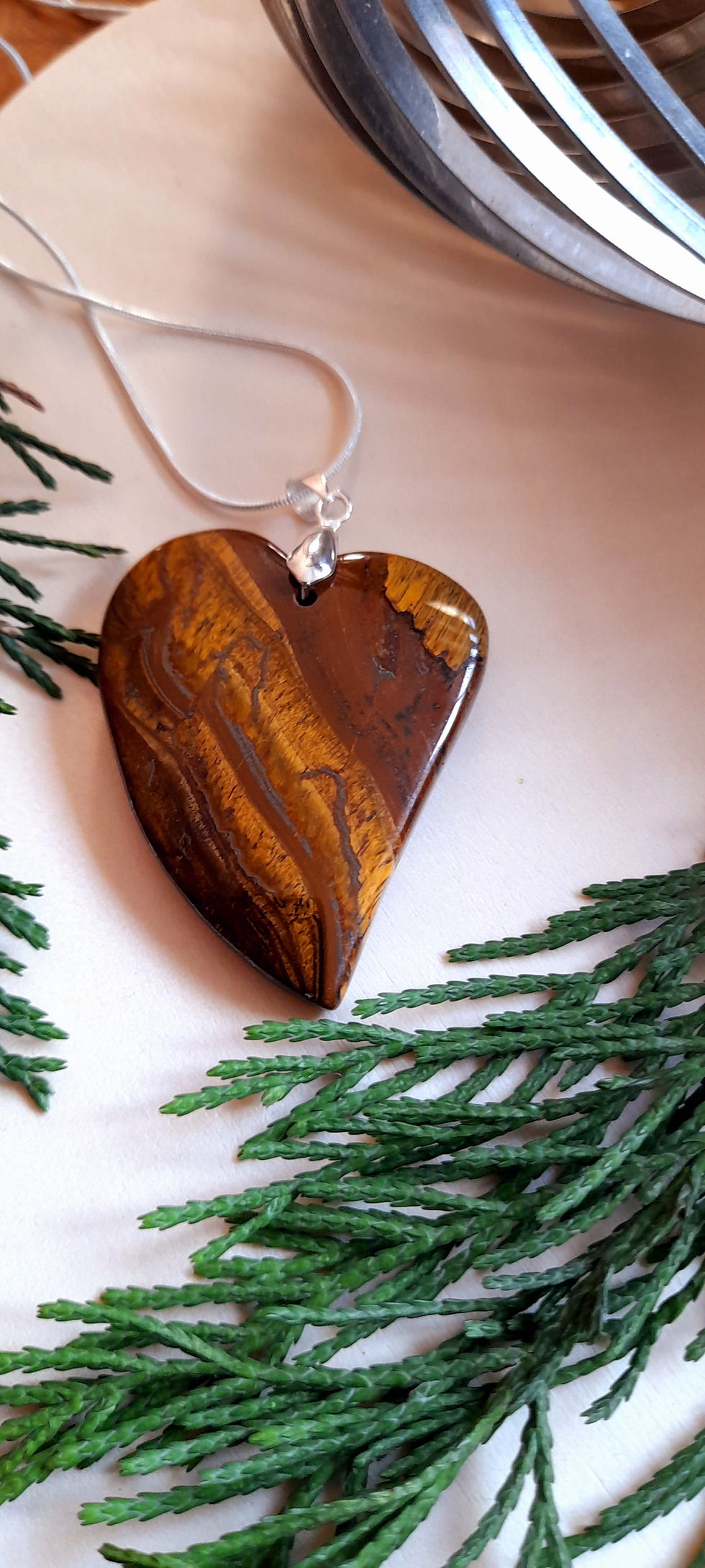 Thumbnail: Tigers Eye heart pendant