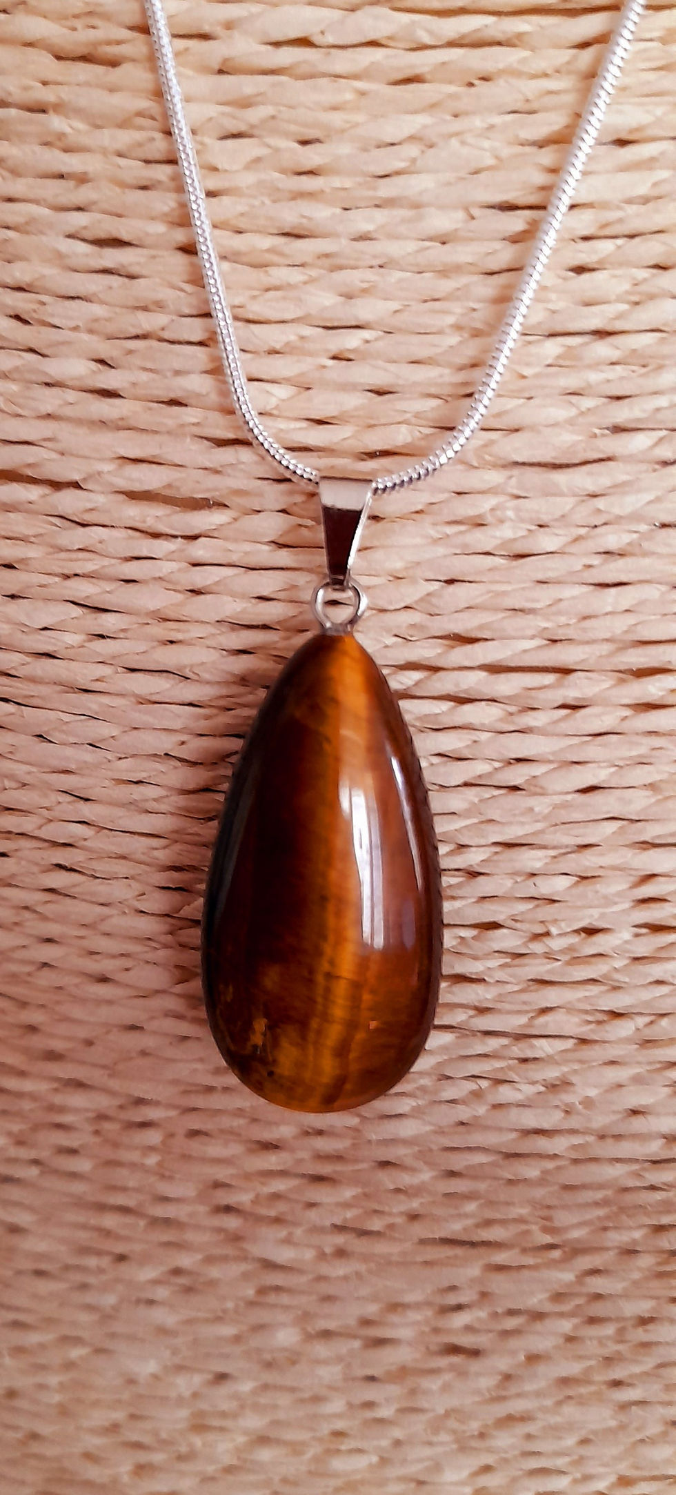 Thumbnail: Tigers eye drop pendant/silver chain