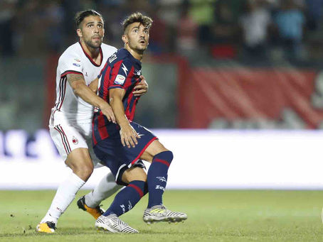 Milan vurderer ny venstreback