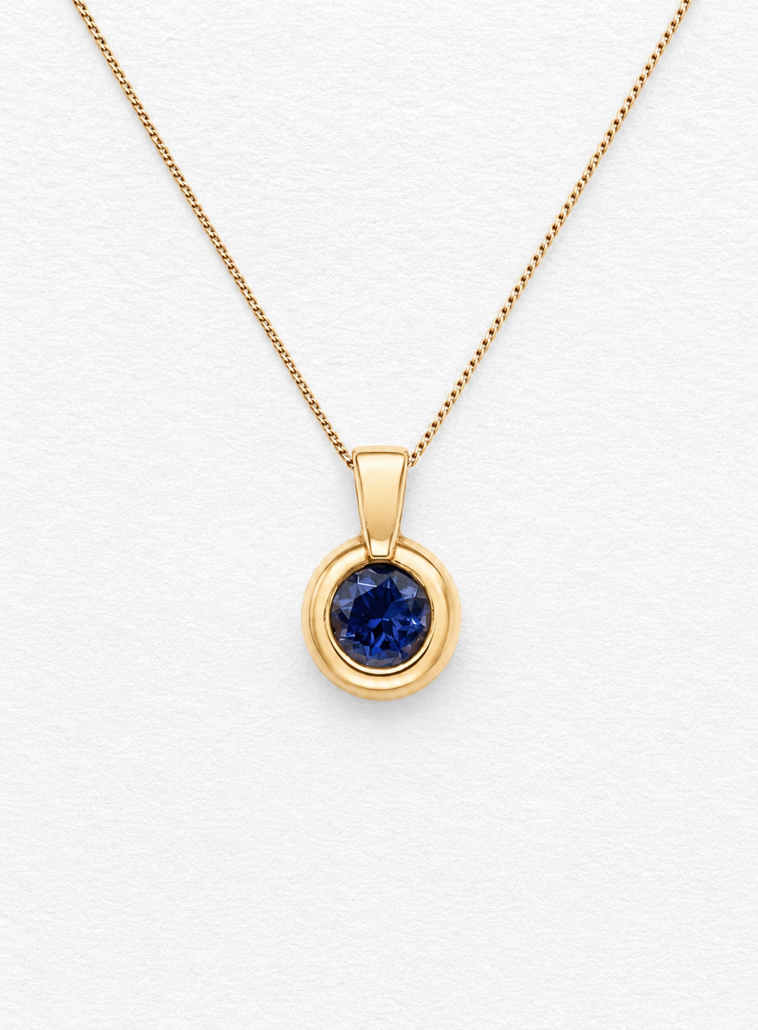9 Carat Yellow Gold Round Brilliant Cut Iolite Bezel Pendant