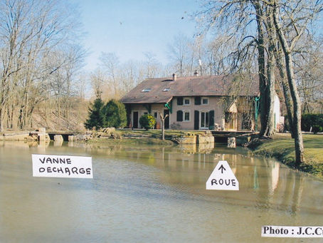 Moulin de Ménil la tour : vue générale: ( IV )