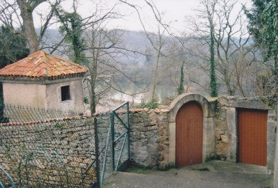 Un écho de la cité des madeleines.
