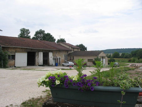 La ferme ( ancien moulin ) de Renard Moulin.