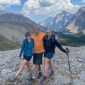 Bodhi Canmore Team Hike