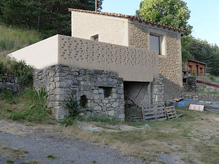 Réhabilitation d'une grange en logement sur la commune de Saint-Auban (06)