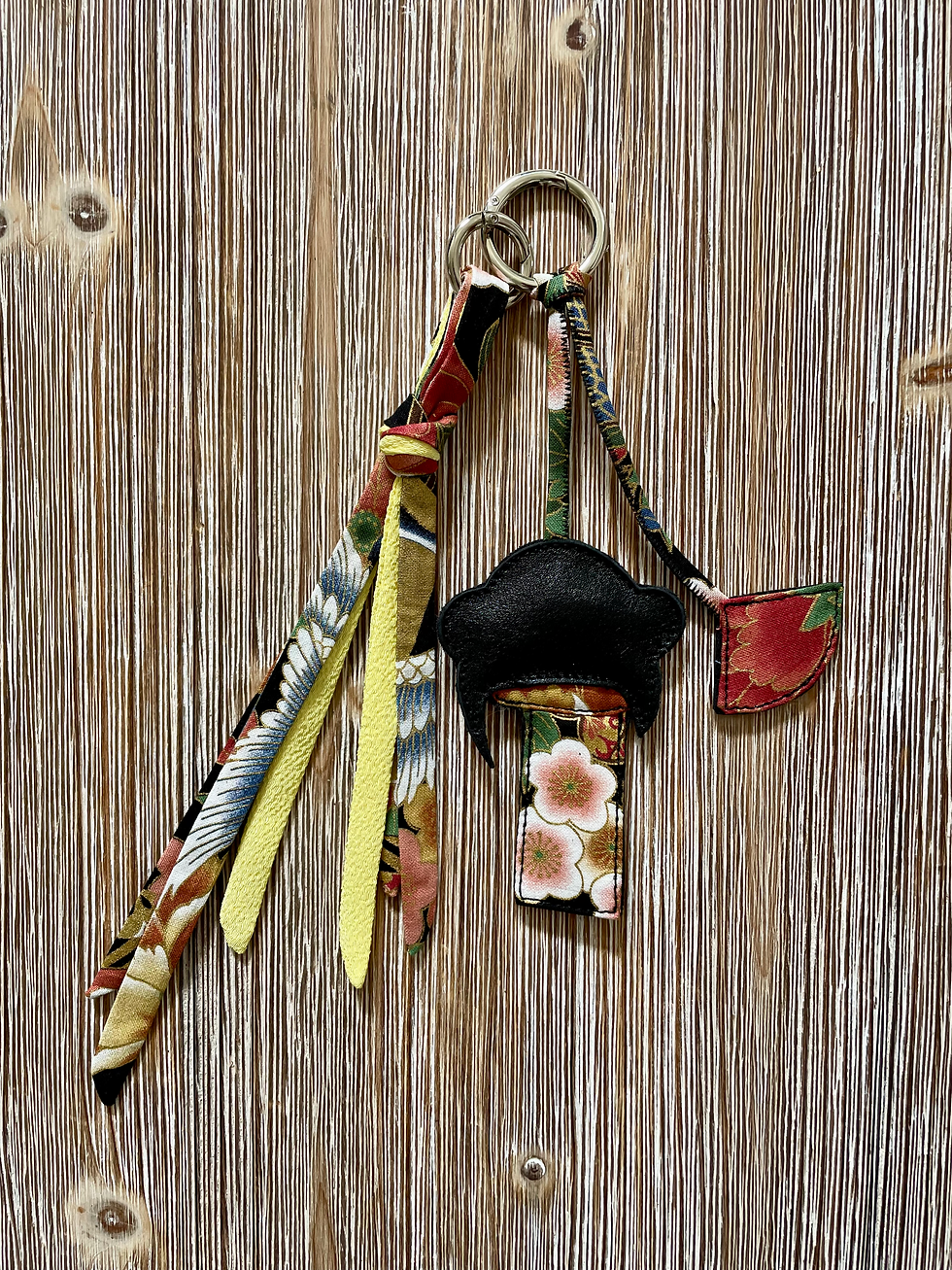 CIONDOLO BORSA KOKESHI PRUNO BIANCO