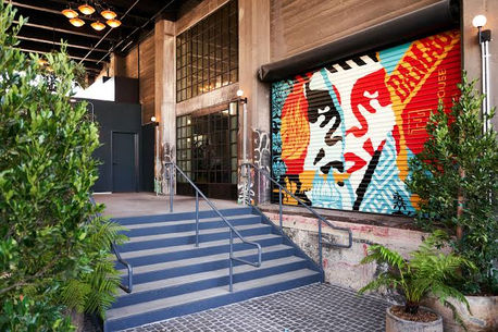 SOHO WAREHOUSE Glamour de los 70s