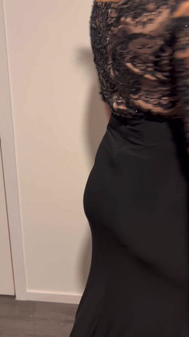 Thumbnail: Black fitted dress