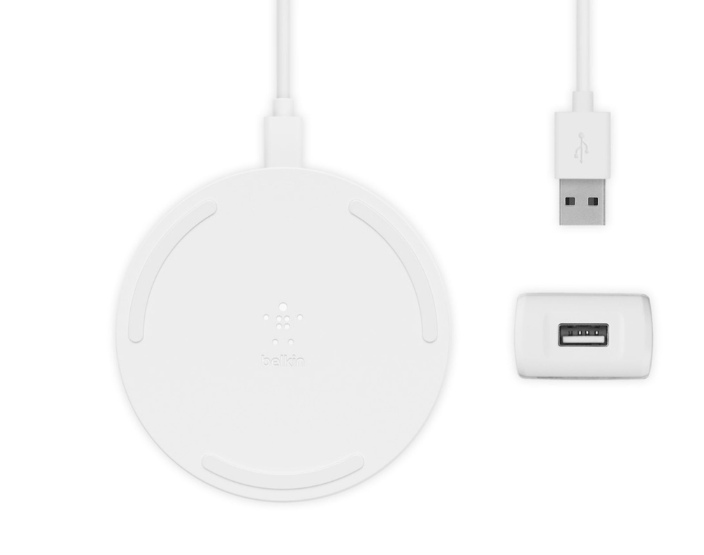 Miniatura: il tapettino di ricarica wireless Belkin, color bianco, compatibile con tutti i modelli di telefono