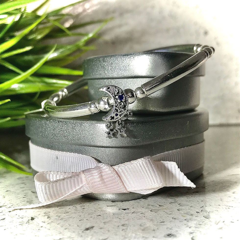 Kat & Star Jewellery 925 Sterling Silver Moon & Stars Chunky Noodle Bangle