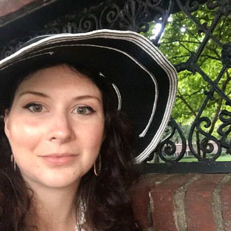 Big Hats, Satisfying Stories: Who is Gailie, what does she love?