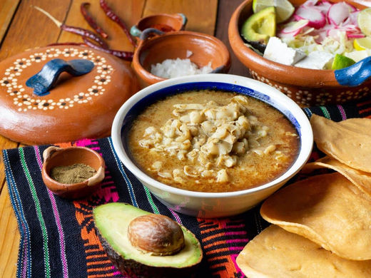Un Caldo con Historia y Sabor Ancestral