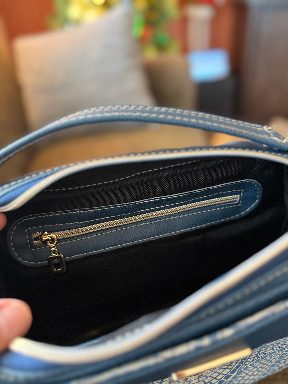 Thumbnail: #427 CiCi Defender Bag