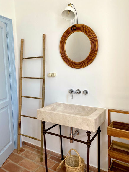 bathroom.jpeg