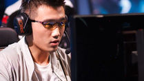 Jogador profissional de E-sports agride namorada em stream e é expulso de seu time.