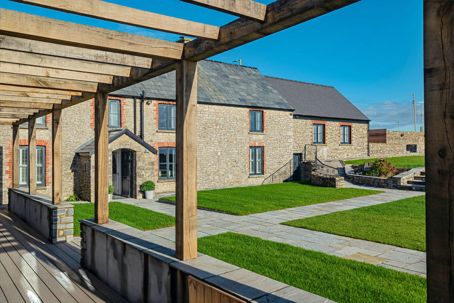 _DSC2512 edt_edited.jpg