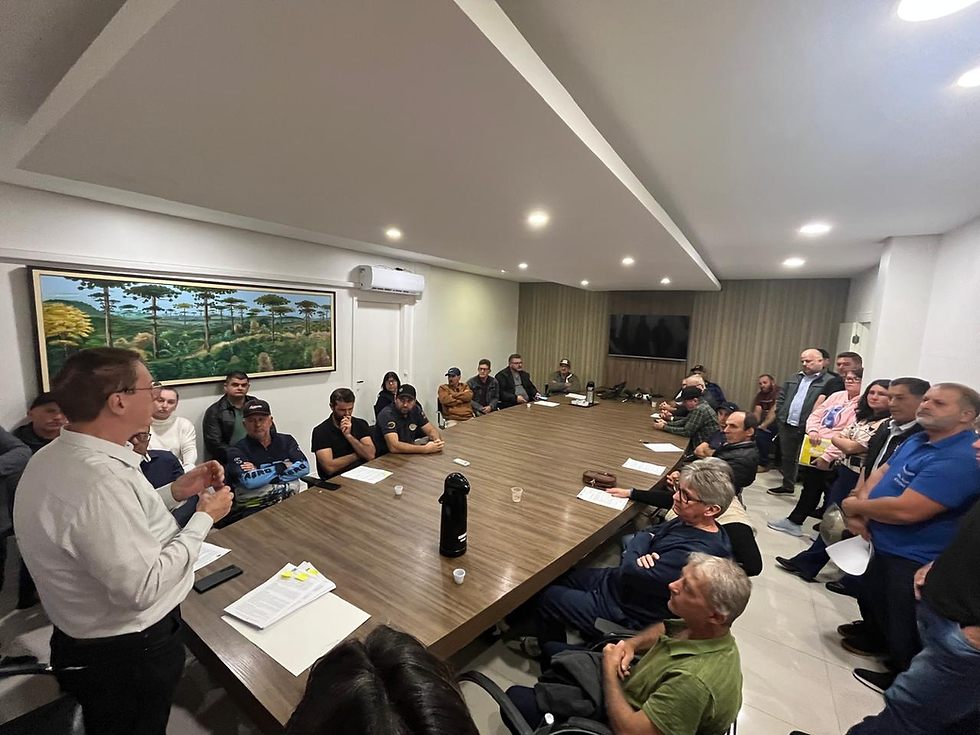 Prefeitura regulariza uso de imóveis e formaliza comodatos com mais de 20 associações