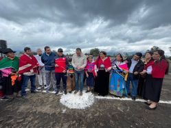 Comunidad San Vicente de Luisa recibió cerramiento del estadio