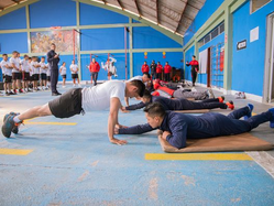 Bomberos en pruebas de ascensos